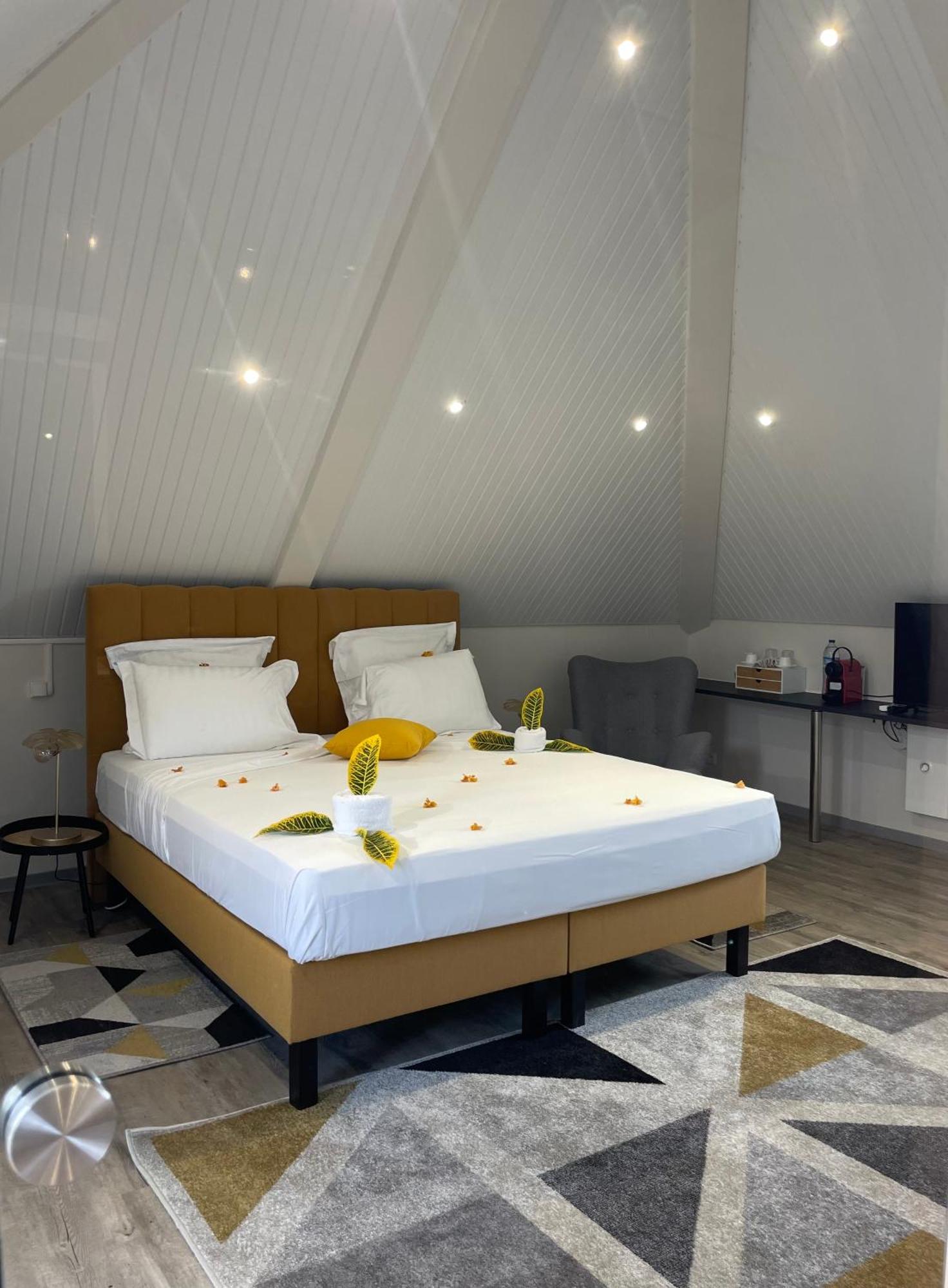 Hotel Village Pomme Cannelle 3 Etoiles Le Precheur Екстериор снимка