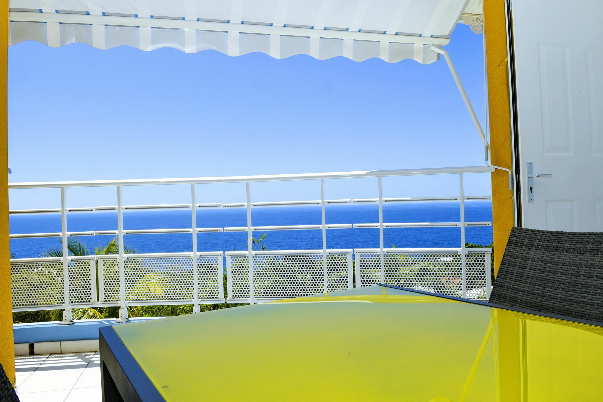 Hotel Village Pomme Cannelle 3 Etoiles Le Precheur Екстериор снимка